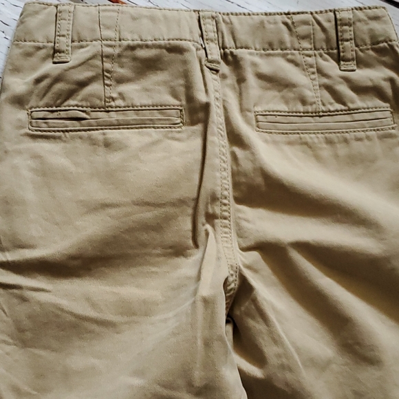 🆕️ GAP/DISNEY BOYS OUTFIT (SHORTS & MICKEY SHIRT) - Picture 10 of 11